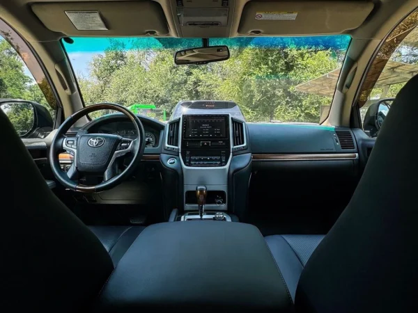 b553c2b5-96cf-4edf-a39e-636c1a3bb6b3